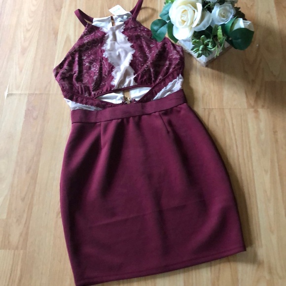Charlotte Russe Dresses & Skirts - NWT Charlotte Russe Sexy Burgundy Dress - Size M